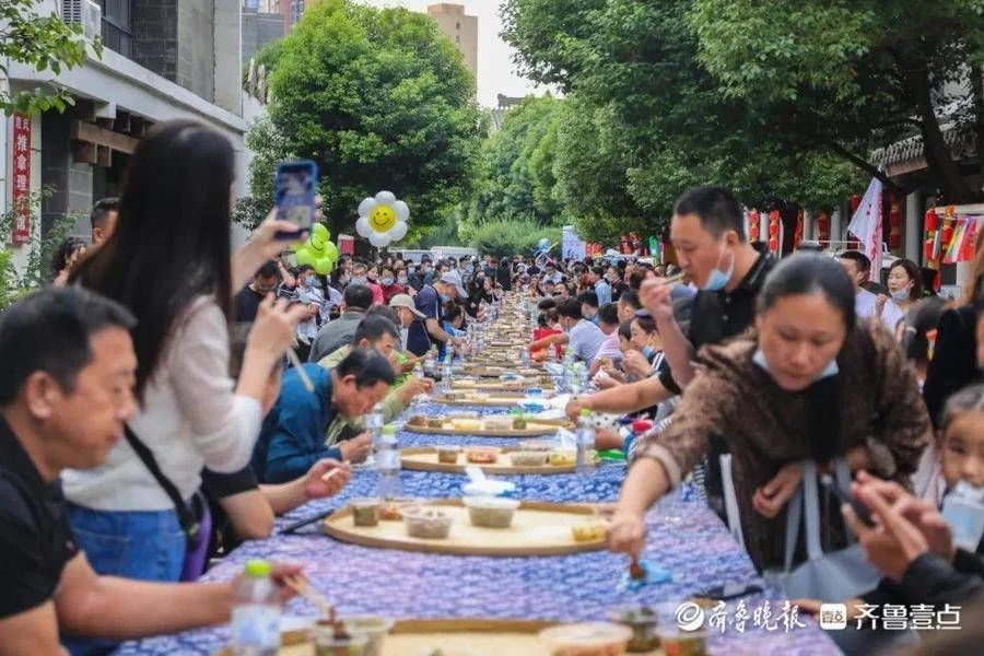 枣庄第六届“枣城置业·东湖龙城杯”辣子鸡美食文化节开幕(图11)